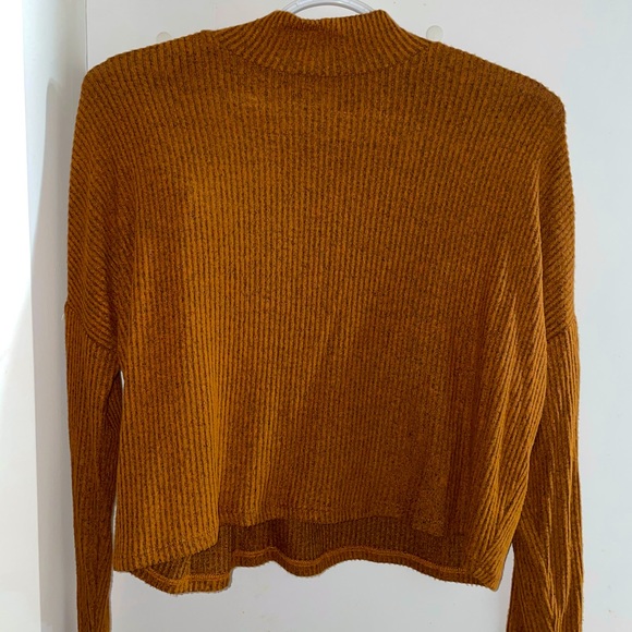 Crop top sweater - Picture 2 of 3